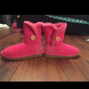 Pink Uggs